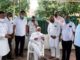 Azraunda and Daulatabad farmers meet former chief minister for compensation of land