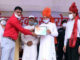 Block propaganda activist Vijendra Singh Dagar and social workers were honored for their outstanding work.