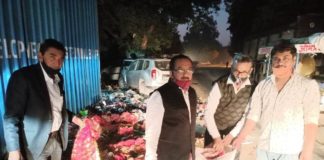 Members of Hinduist organizations and religious-social organizations expressed their displeasure after religious items were found in garbage