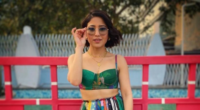 Shweta Tripathi Sharma upcycled, introduced the term Sustainable Sundari, urged to adopt sustainable fashion at Women's Spoken Fest 2022!